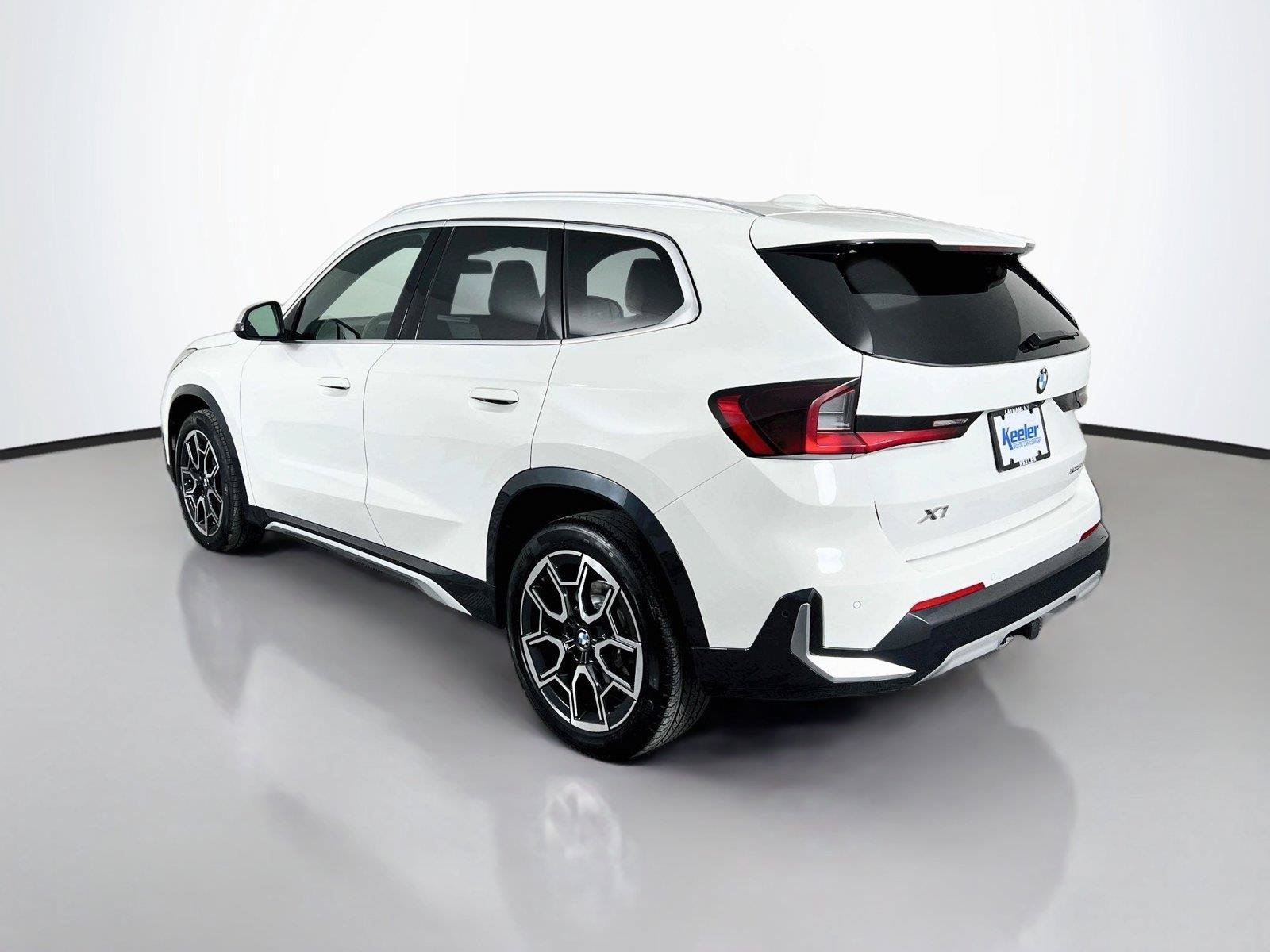 Used 2024 BMW X1 xDrive28i w/ Convenience Package AWD/4WD image 4