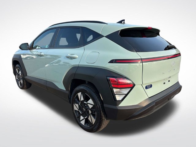 Used 2024 Hyundai Kona SEL AWD/4WD image 3