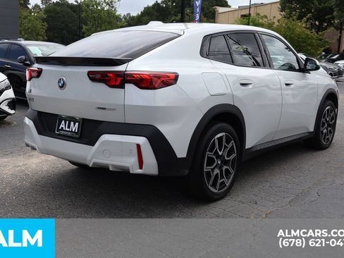 Used 2025 BMW X2 xDrive28i AWD/4WD image 5