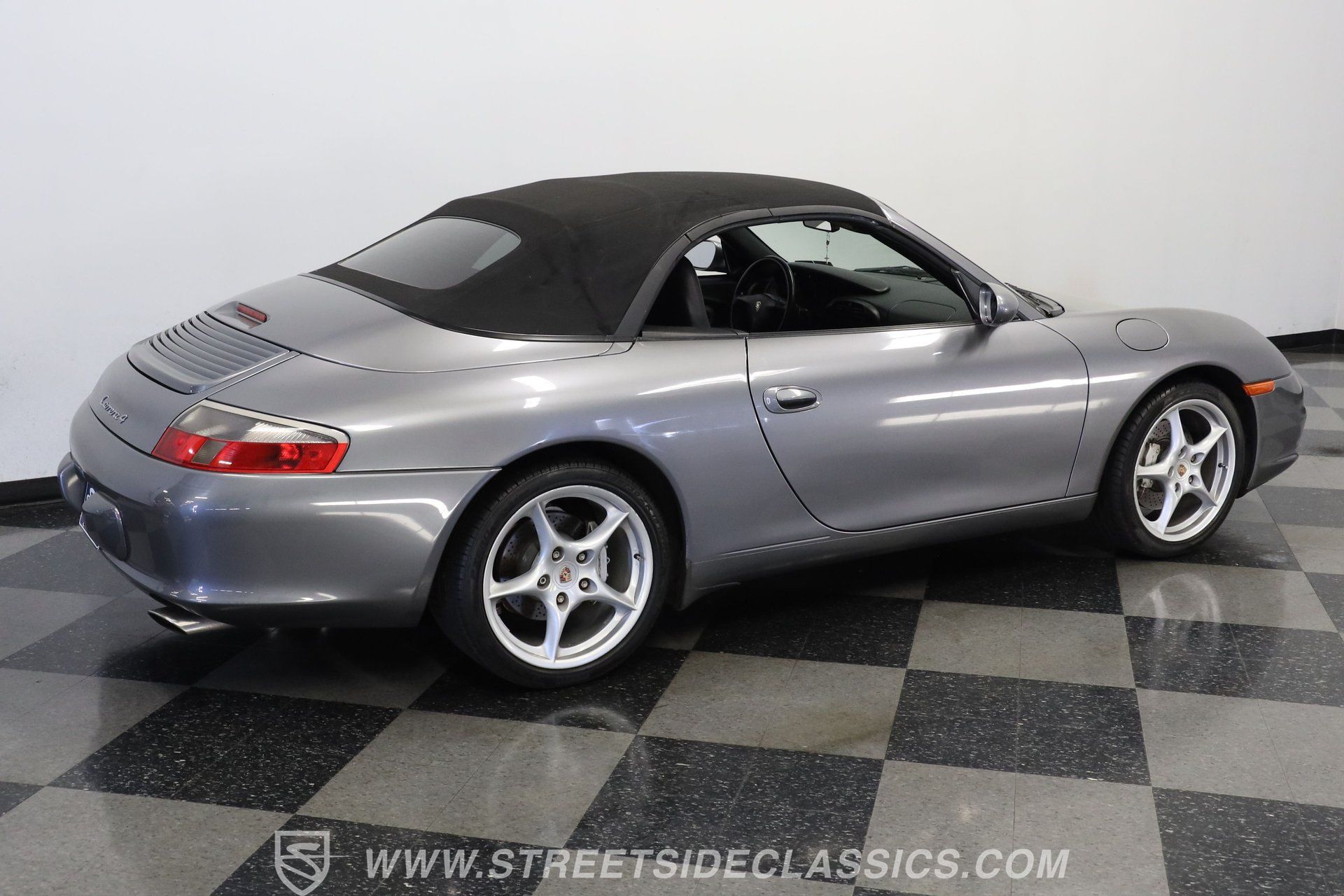Used 2002 Porsche 911 Carrera 4 AWD/4WD image 12