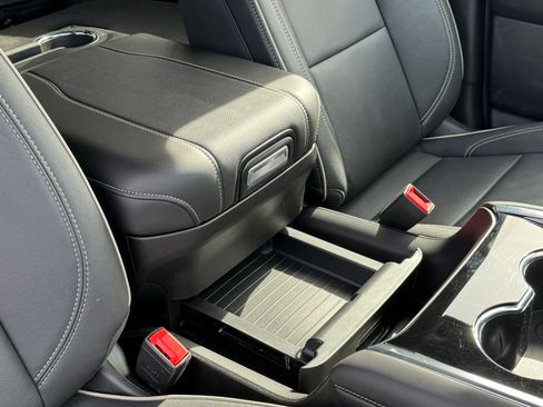 Used 2025 Chevrolet Tahoe Premier image 40