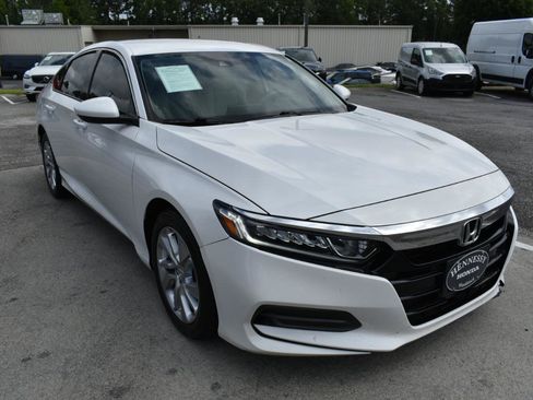 Used 2019 Honda Accord LX image 4