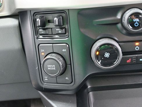 Used 2023 Ford F350 XLT w/ XLT Premium Package AWD/4WD image 26