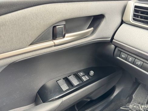 Used 2025 Toyota Camry LE FWD image 11