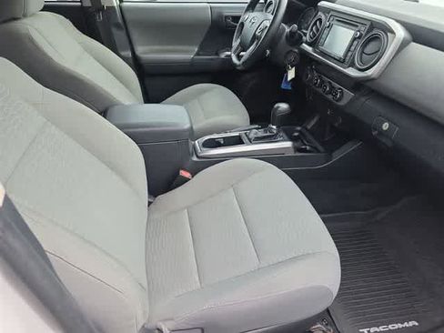Used 2017 Toyota Tacoma SR5 w/ Tow Package AWD/4WD image 47