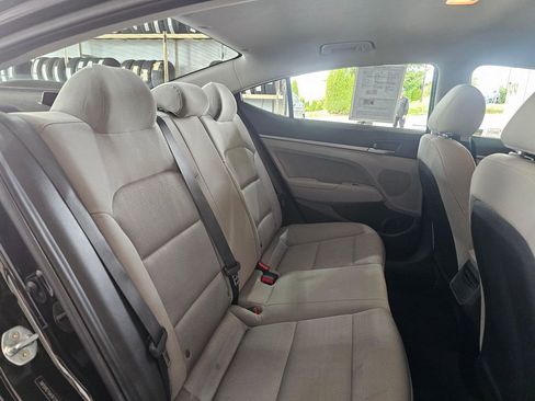Used 2018 Hyundai Elantra SEL FWD image 28