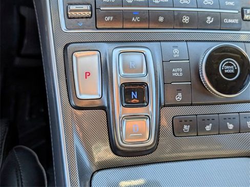 Used 2022 Hyundai Santa Fe Limited image 19