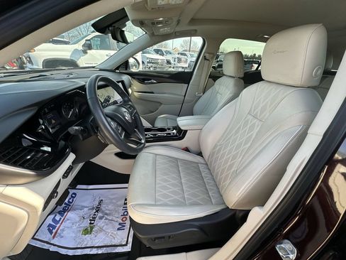Used 2023 Buick Envision Avenir AWD/4WD image 11