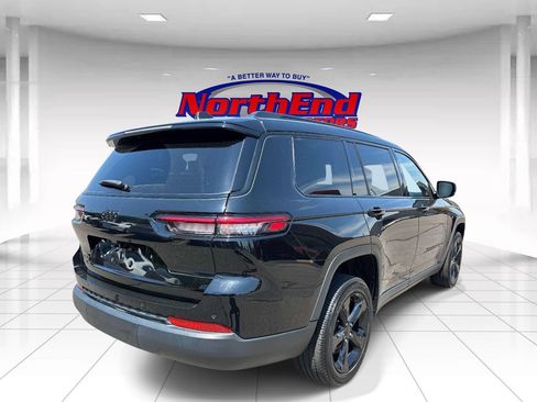 Used 2023 Jeep Grand Cherokee L Laredo AWD/4WD image 3
