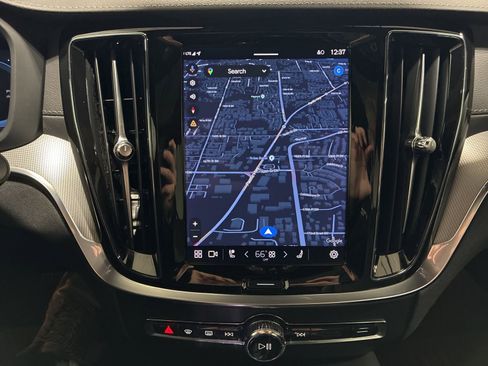 Used 2024 Volvo V60 T8 Polestar image 19