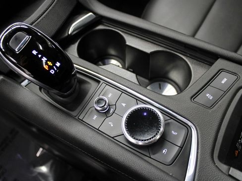 Certified 2022 Cadillac XT5 Premium Luxury image 34