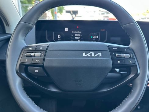 Used 2025 Kia EV6 Light w/ Light LR Technology Package RWD image 24
