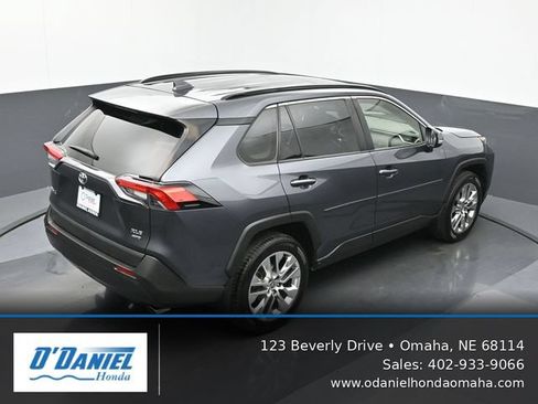 Used 2020 Toyota RAV4 XLE Premium AWD/4WD image 18