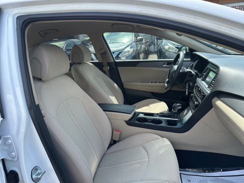 Used 2017 Hyundai Sonata SE FWD image 13