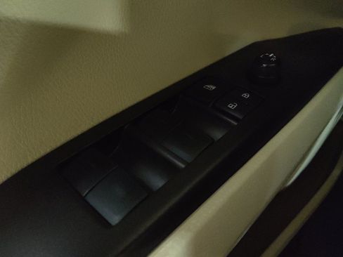 Used 2023 Toyota Camry LE image 27