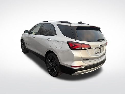 Used 2022 Chevrolet Equinox RS w/ RS Leather Package image 9