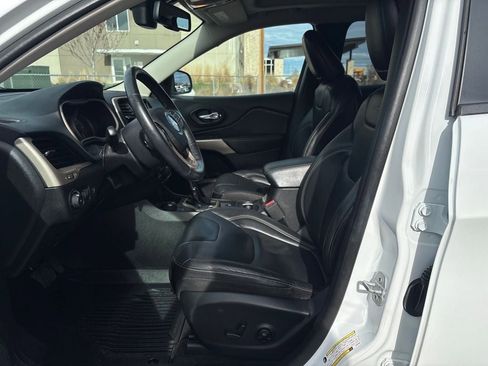 Used 2018 Jeep Cherokee Limited w/ High Altitude Package image 13