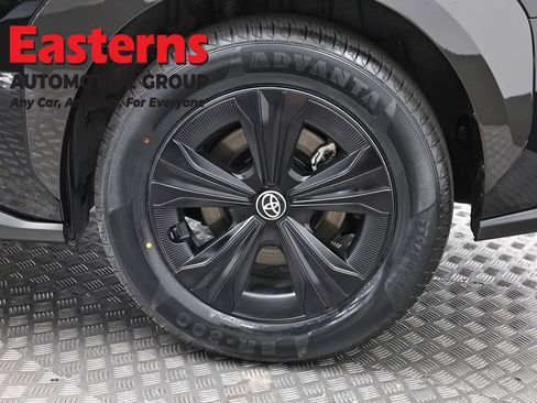 Used 2023 Toyota bZ4X XLE w/ Weather Package FWD image 32