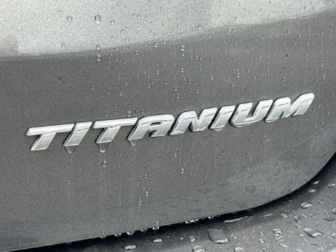 Used 2018 Ford Focus Titanium FWD image 36