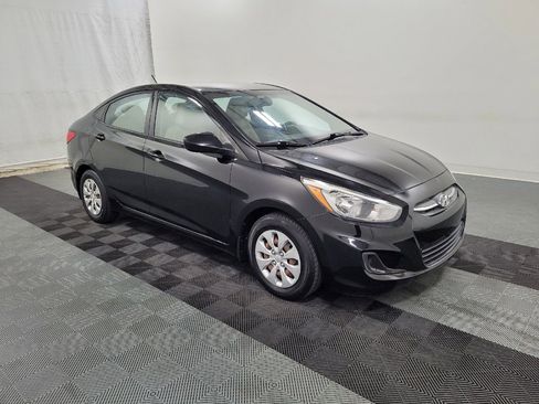 Used 2016 Hyundai Accent SE w/ Option Group 02 FWD image 11