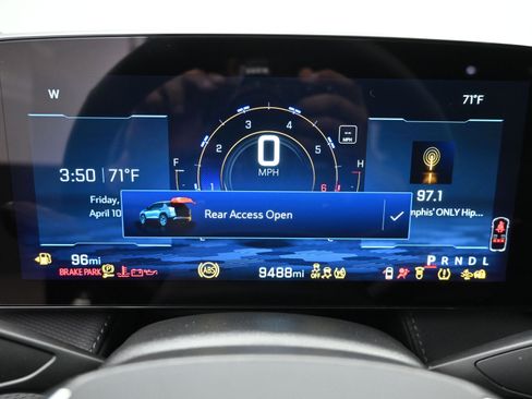 Used 2025 Chevrolet Equinox LT w/ Convenience Package II image 14