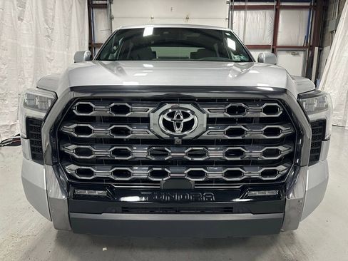 Used 2025 Toyota Tundra Platinum AWD/4WD image 2