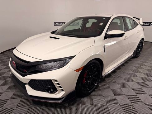 Used 2018 Honda Civic Type R image 2