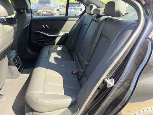 Certified 2025 BMW 330i Sedan RWD image 31