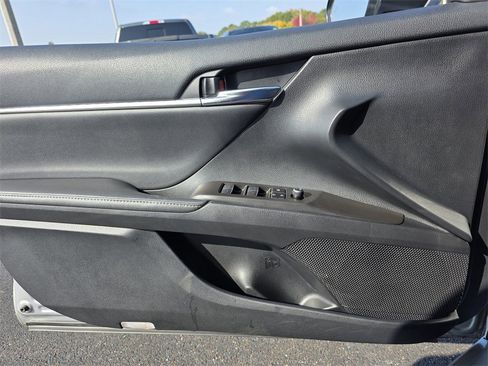 Used 2023 Toyota Camry XSE image 18