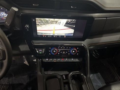 Used 2024 GMC Sierra 2500 AT4 w/ Technology Package image 20