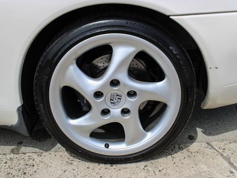 Used 2000 Porsche 911 Cabriolet image 38