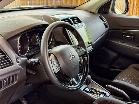 Used 2024 Mitsubishi Outlander Sport AWD image 9