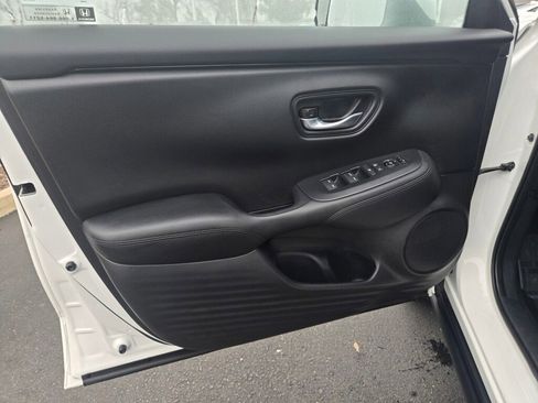 Certified 2025 Honda HR-V LX image 22