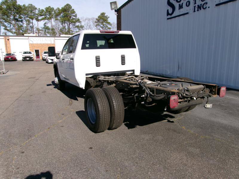 Used 2022 GMC Sierra 3500 Pro w/ Convenience Package RWD image 9