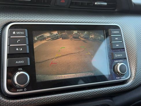 Used 2019 Nissan Kicks SV image 27