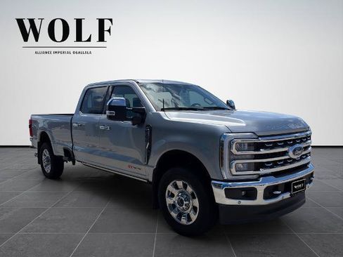 Used 2024 Ford F350 Lariat w/ Lariat Ultimate Package AWD/4WD image 9