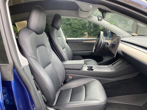 Used 2023 Tesla Model Y Long Range AWD/4WD image 32