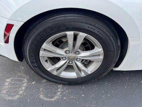 Used 2019 Chevrolet Camaro LT RWD image 3
