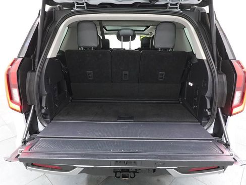 Certified 2025 Ford Expedition Platinum AWD/4WD image 28