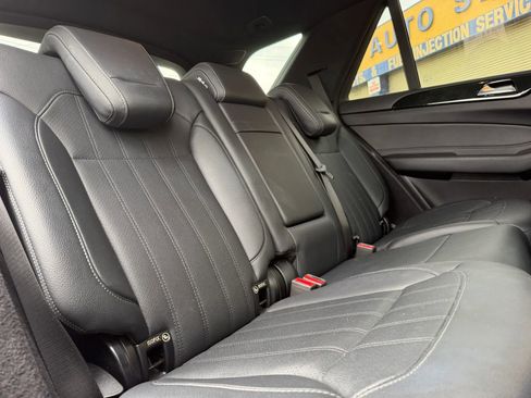 Used 2019 Mercedes-Benz GLE 400 4MATIC image 18