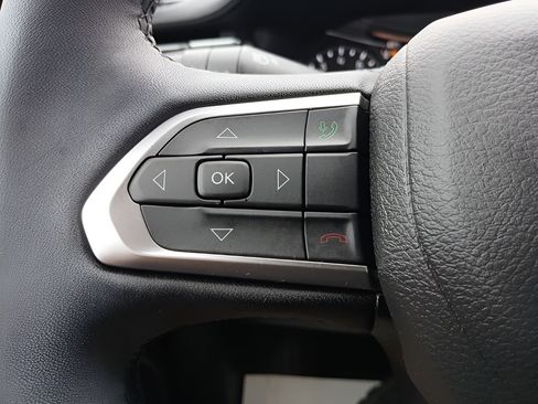 Used 2023 Jeep Compass Limited AWD/4WD image 23
