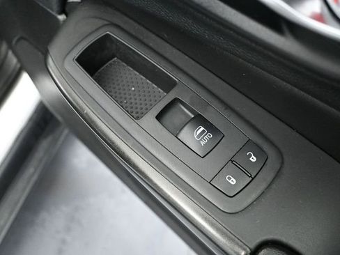 Used 2019 Jeep Cherokee Trailhawk image 43