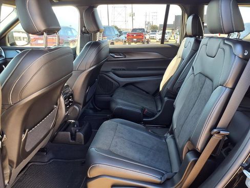 New 2025 Jeep Grand Cherokee L Altitude RWD image 12