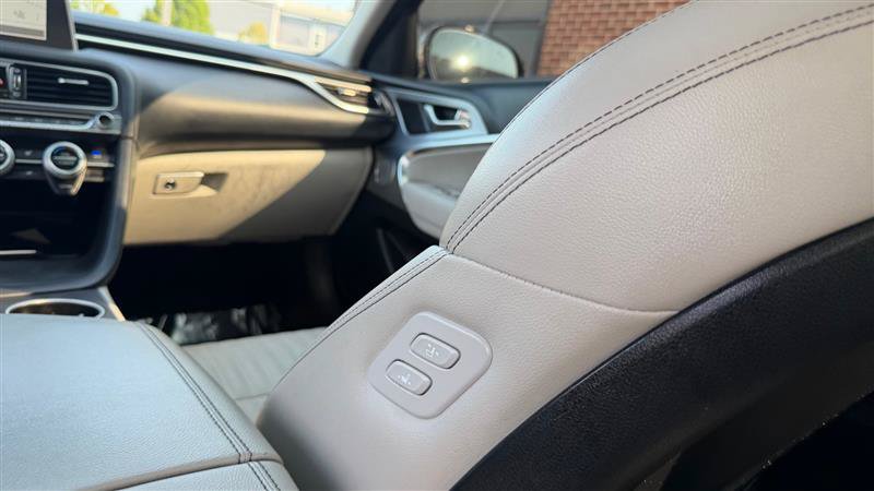 Used 2019 Genesis G70 2.0T Advanced w/ Elite Package RWD image 24