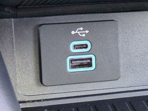 Used 2024 Ford Mustang Premium image 22