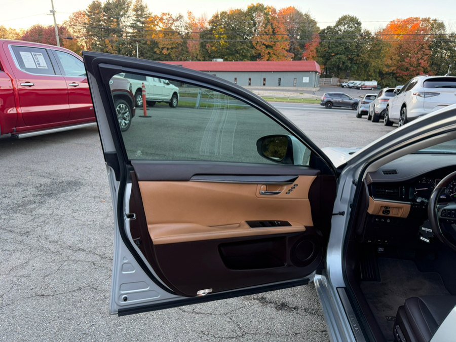 Used 2018 Lexus ES 350 w/ Premier Package FWD image 15