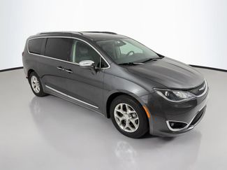 Used 2019 Chrysler Pacifica Limited FWD video 1