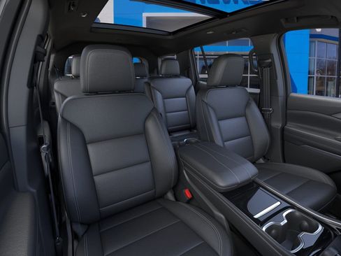 New 2026 Chevrolet Traverse LT w/ Sun and Wheel Package image 18