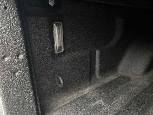 Used 2022 Jeep Gladiator Willys image 11