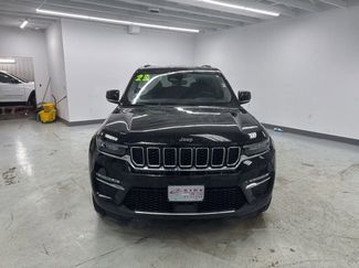 Used 2023 Jeep Grand Cherokee Limited w/ Trailer Tow Prep Group (B) video 3